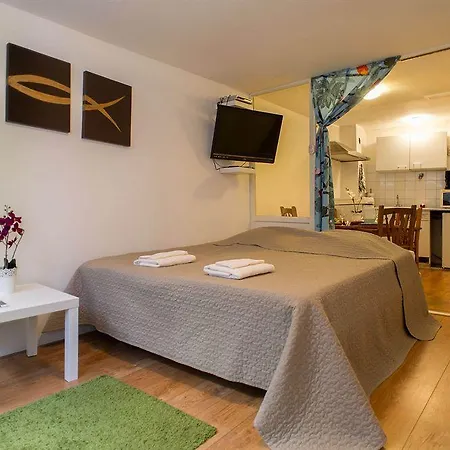 Old City Centre - Central Station Area Apartment *