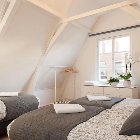 Old City Centre - Central Station Area Apartment *