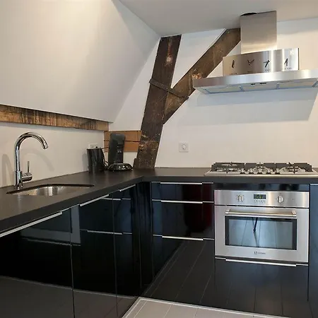 Old City Centre - Central Station Area Apartment