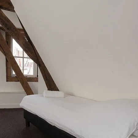 Old City Centre - Central Station Area Apartment
