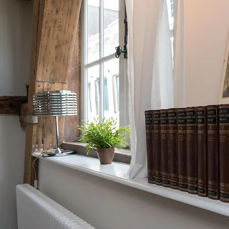 Old City Centre - Central Station Area Apartment